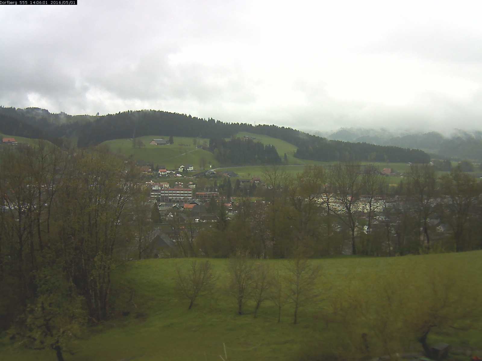 Webcam-Bild: Aussicht vom Dorfberg in Langnau 20160501-140601