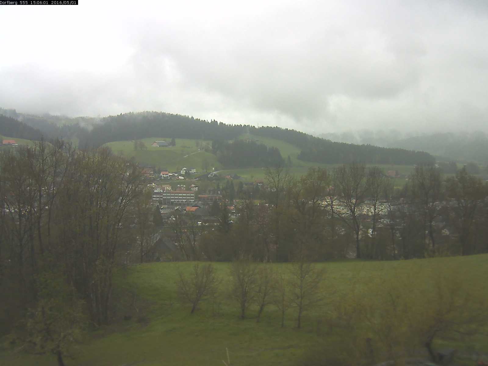 Webcam-Bild: Aussicht vom Dorfberg in Langnau 20160501-150601