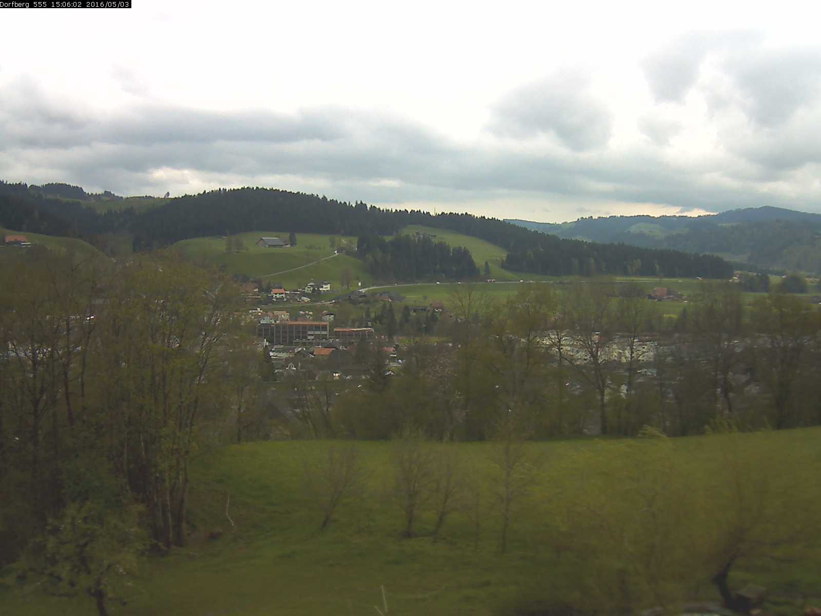 Webcam-Bild: Aussicht vom Dorfberg in Langnau 20160503-150601