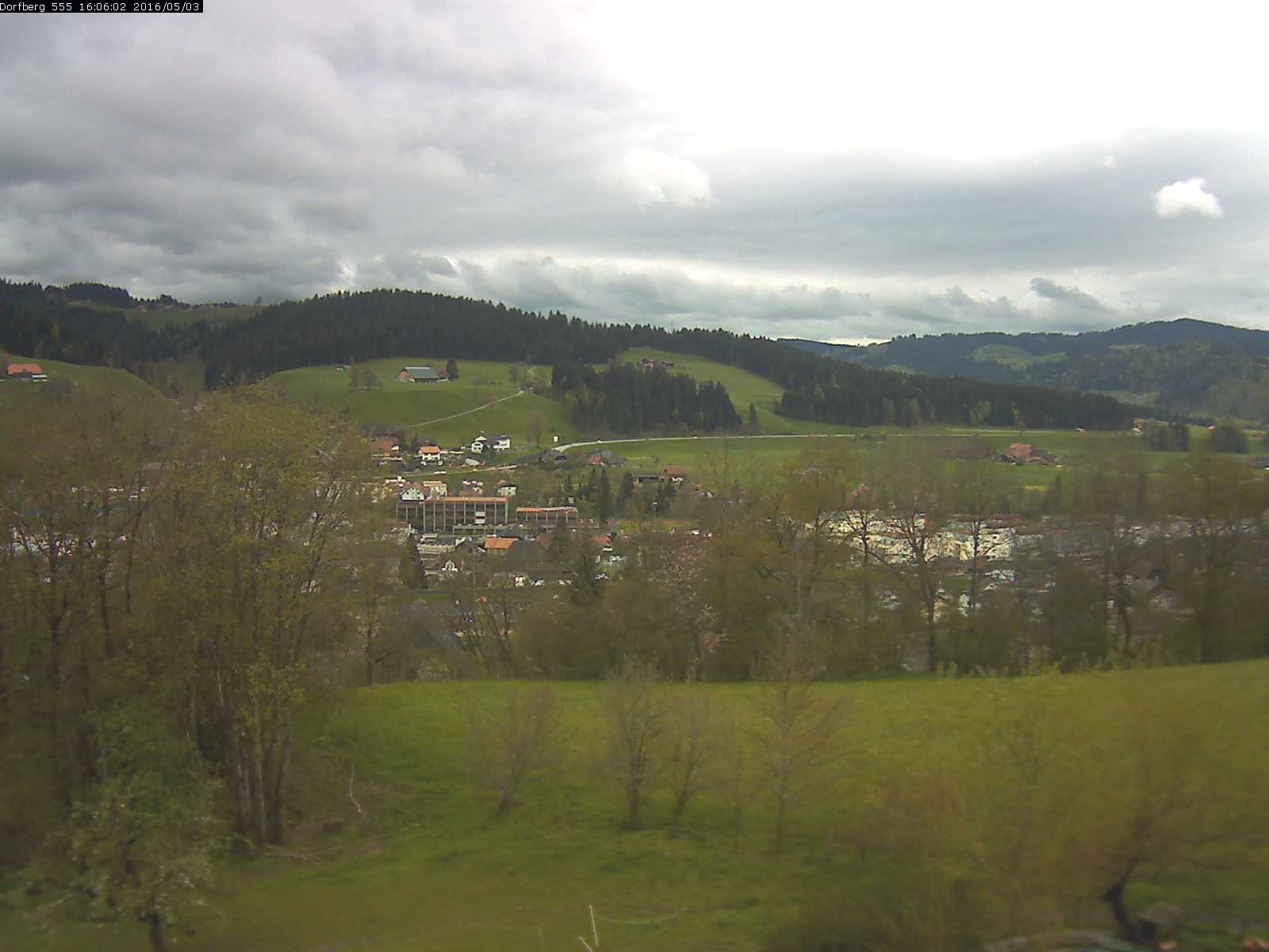 Webcam-Bild: Aussicht vom Dorfberg in Langnau 20160503-160601