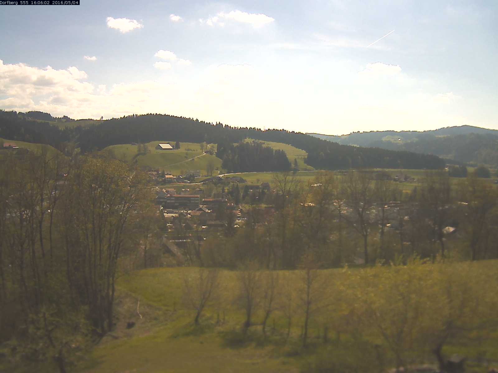 Webcam-Bild: Aussicht vom Dorfberg in Langnau 20160504-160601