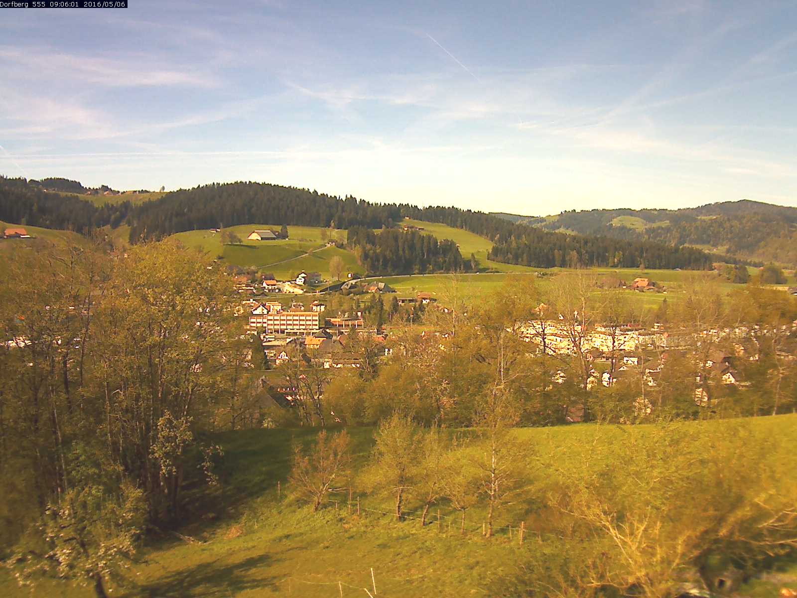 Webcam-Bild: Aussicht vom Dorfberg in Langnau 20160506-090601