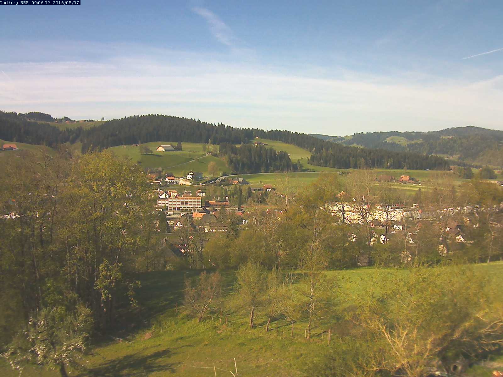 Webcam-Bild: Aussicht vom Dorfberg in Langnau 20160507-090601