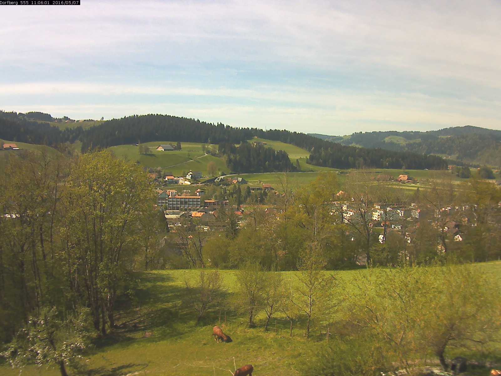 Webcam-Bild: Aussicht vom Dorfberg in Langnau 20160507-110601