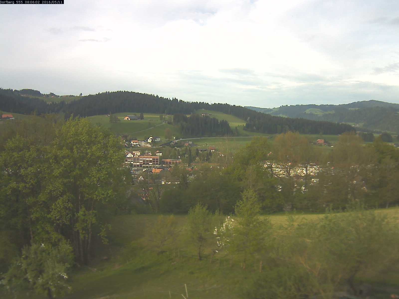 Webcam-Bild: Aussicht vom Dorfberg in Langnau 20160511-080601