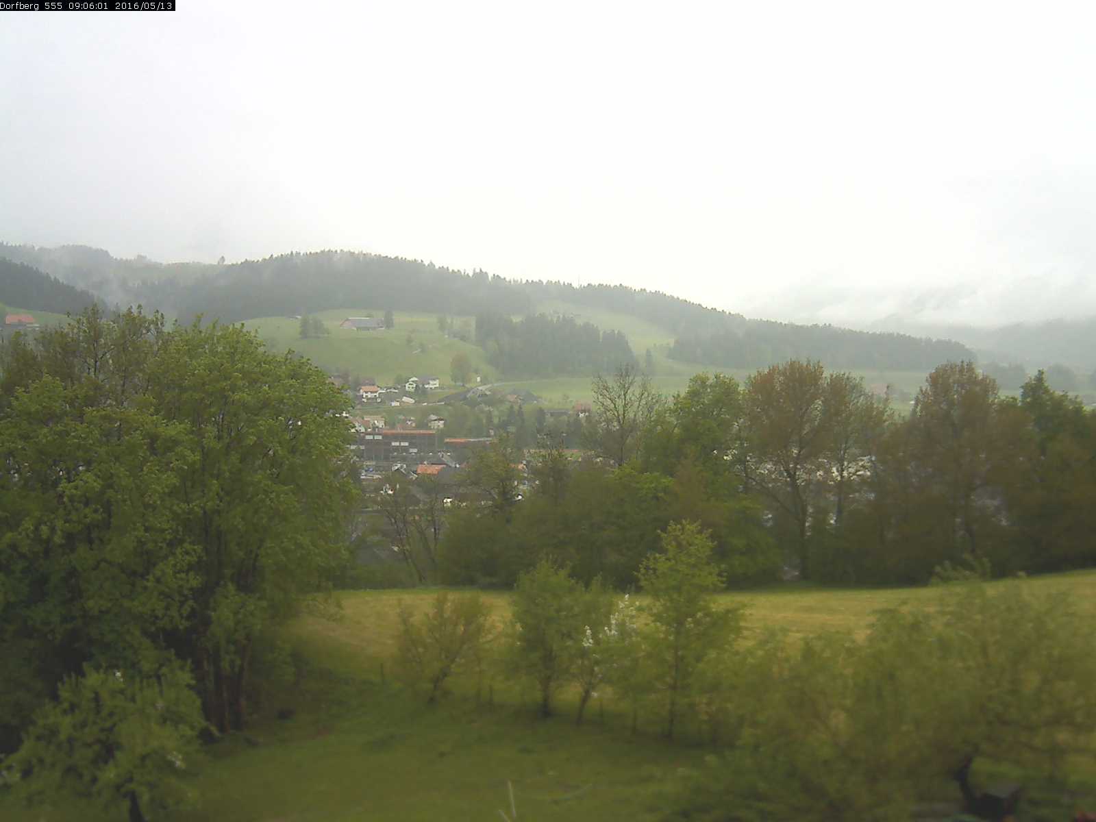 Webcam-Bild: Aussicht vom Dorfberg in Langnau 20160513-090601
