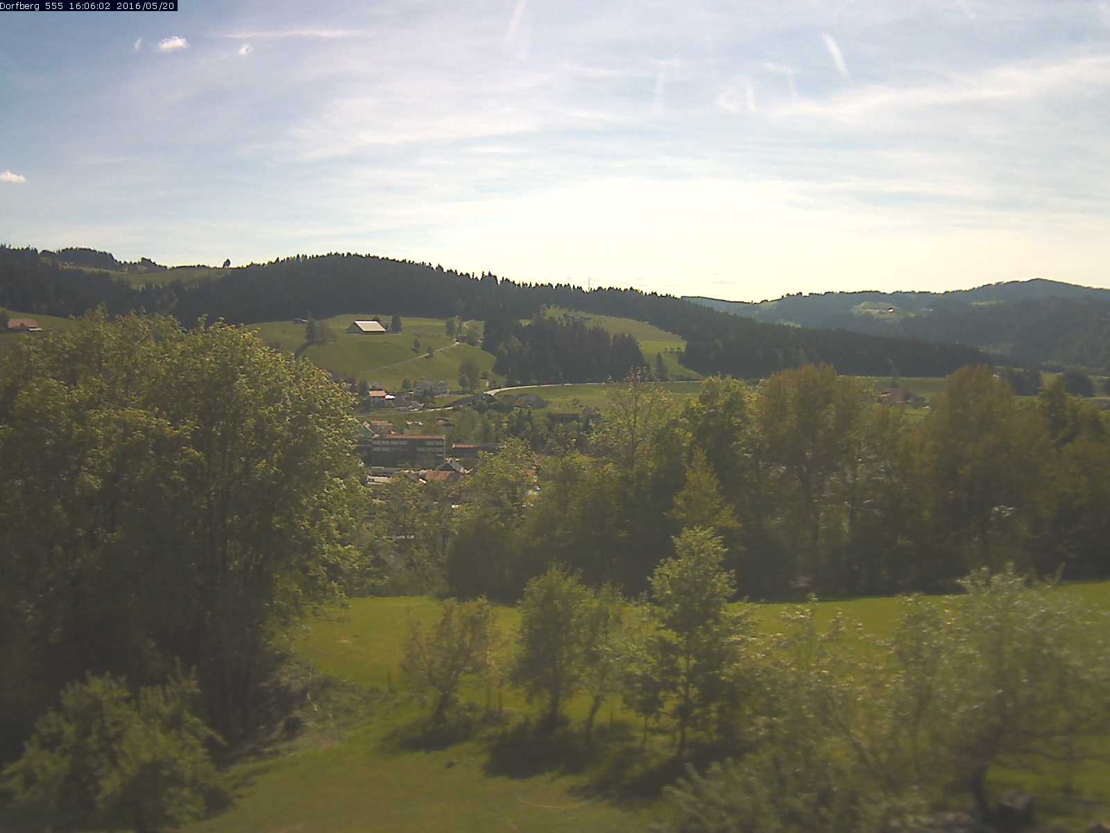Webcam-Bild: Aussicht vom Dorfberg in Langnau 20160520-160601