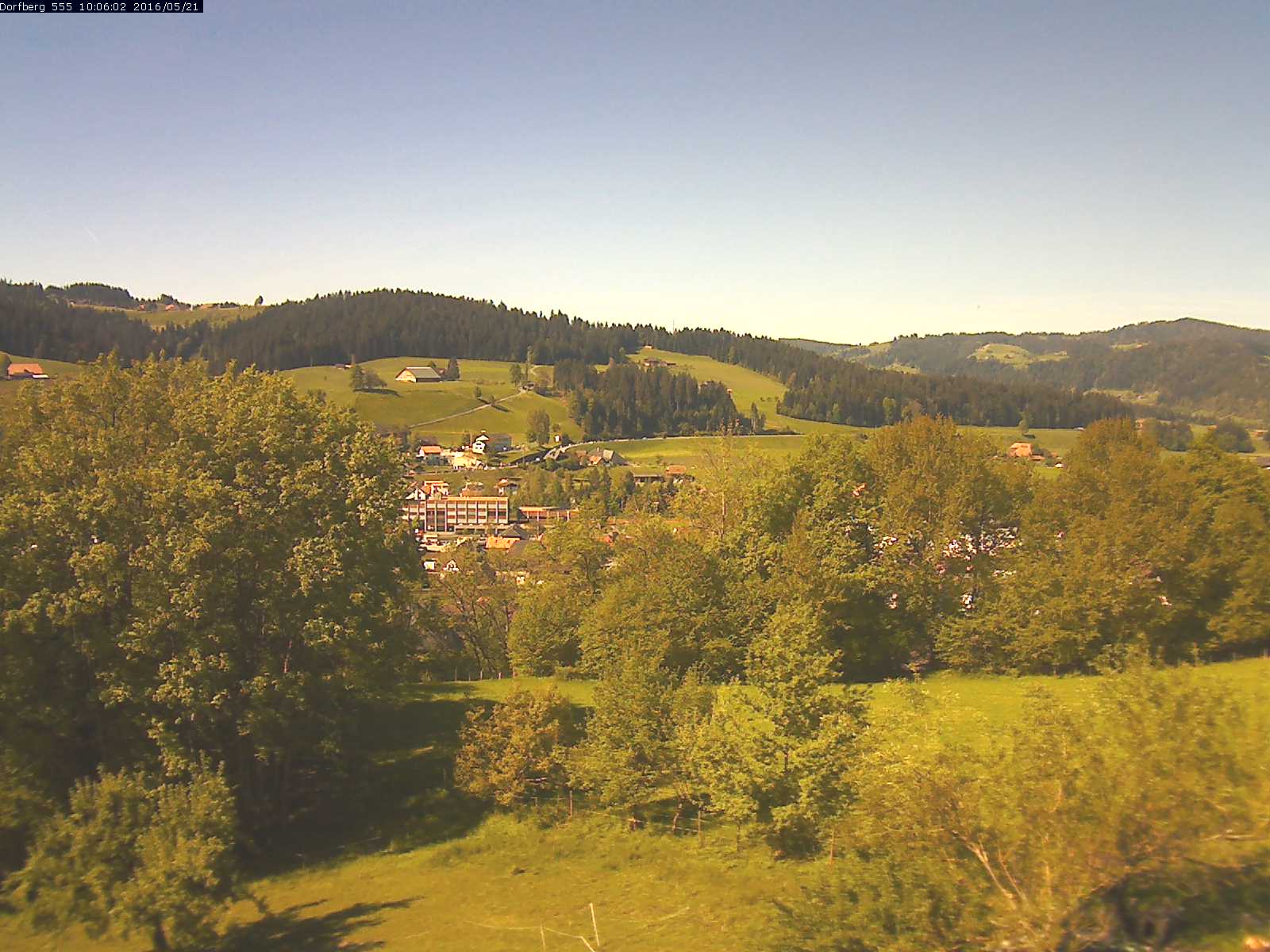 Webcam-Bild: Aussicht vom Dorfberg in Langnau 20160521-100601