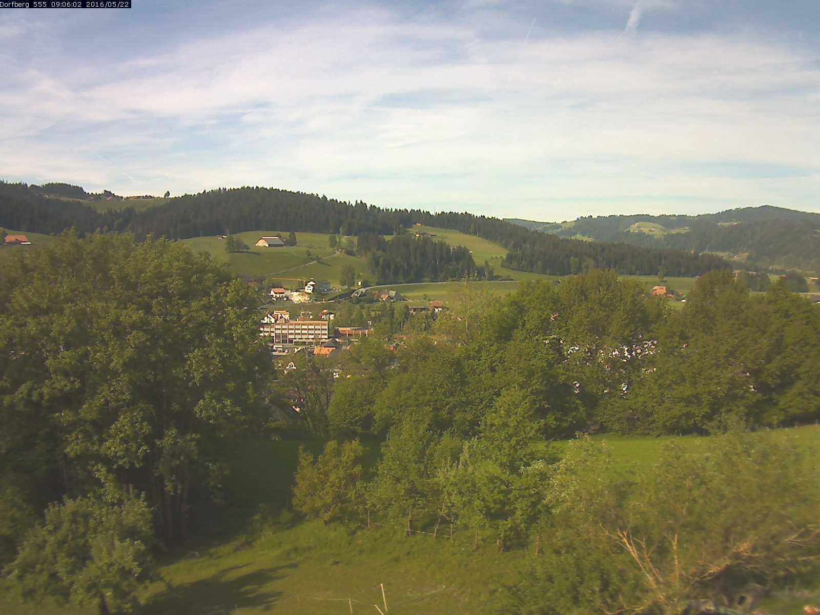 Webcam-Bild: Aussicht vom Dorfberg in Langnau 20160522-090601