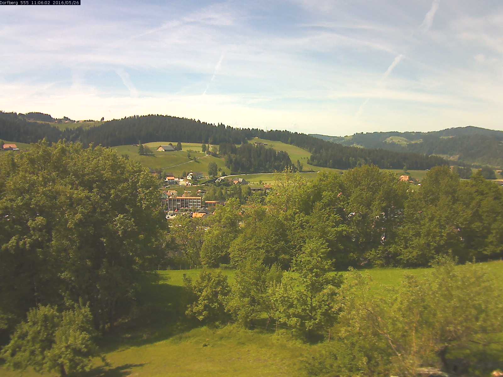 Webcam-Bild: Aussicht vom Dorfberg in Langnau 20160526-110601