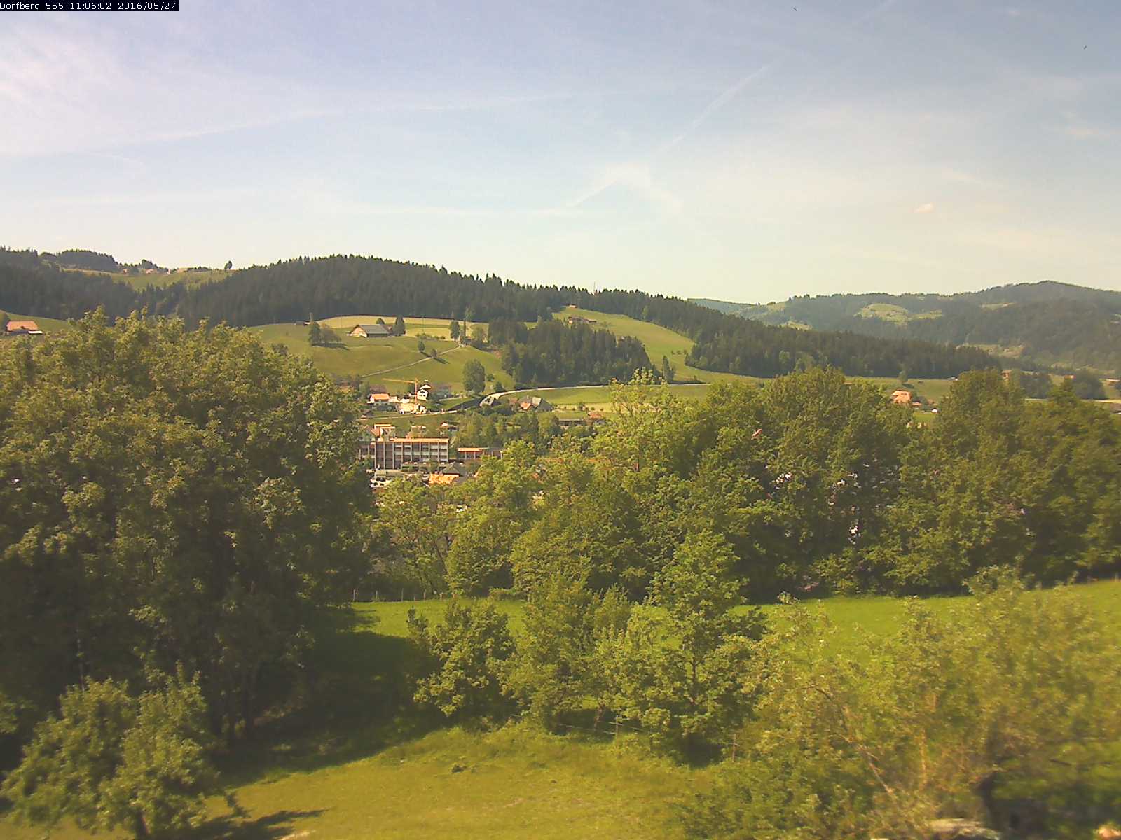 Webcam-Bild: Aussicht vom Dorfberg in Langnau 20160527-110601