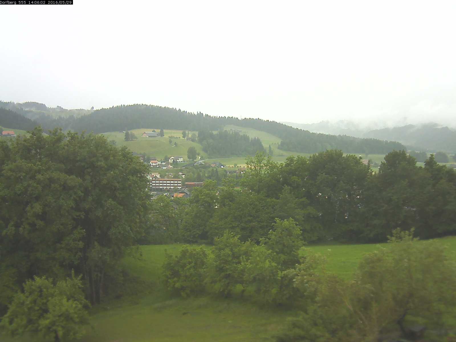 Webcam-Bild: Aussicht vom Dorfberg in Langnau 20160529-140601