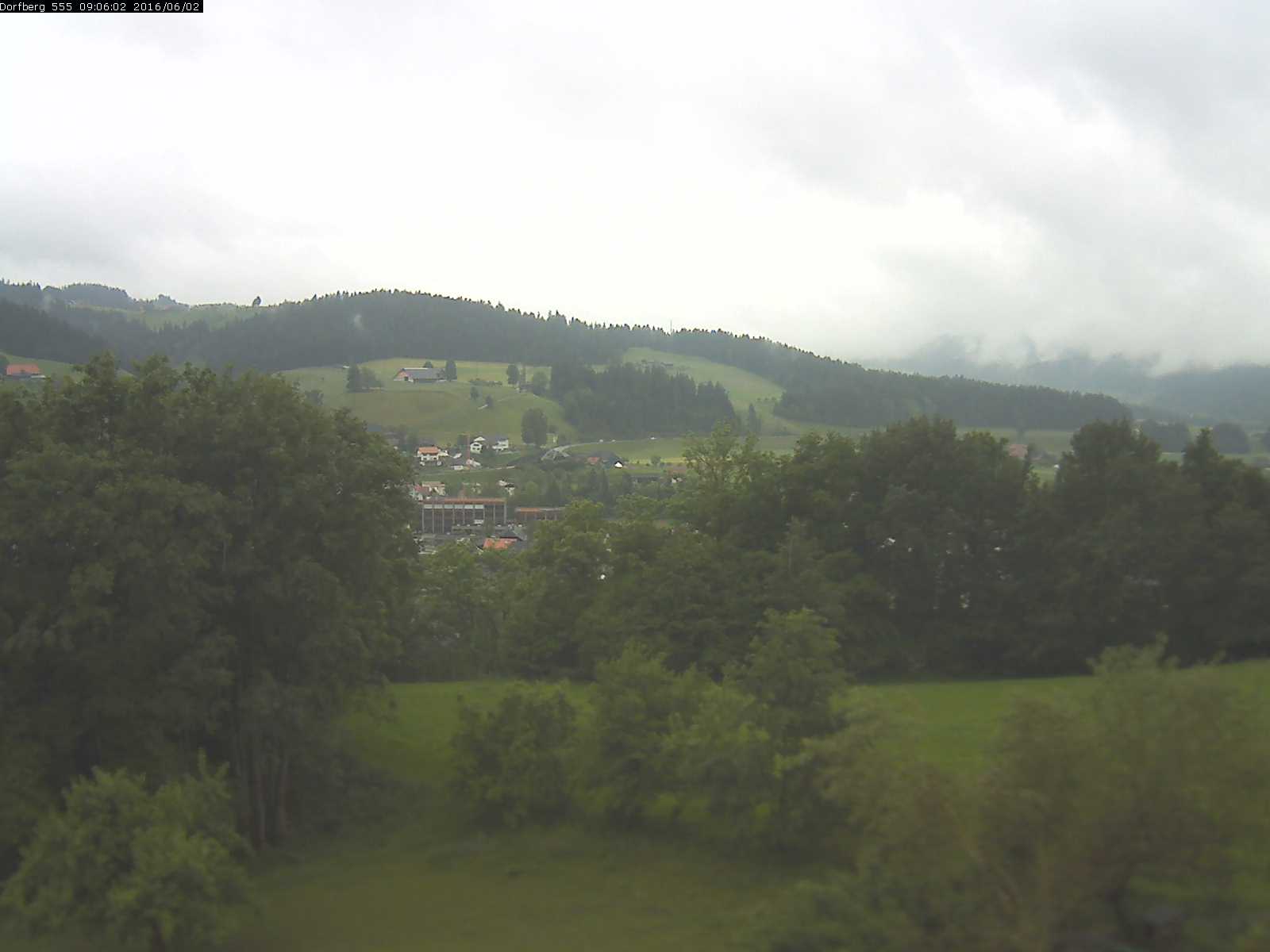 Webcam-Bild: Aussicht vom Dorfberg in Langnau 20160602-090601