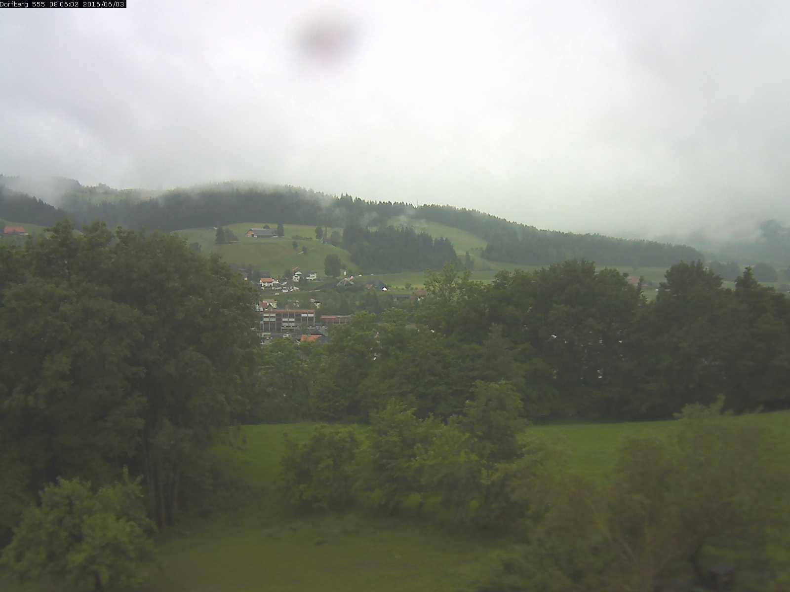 Webcam-Bild: Aussicht vom Dorfberg in Langnau 20160603-080601