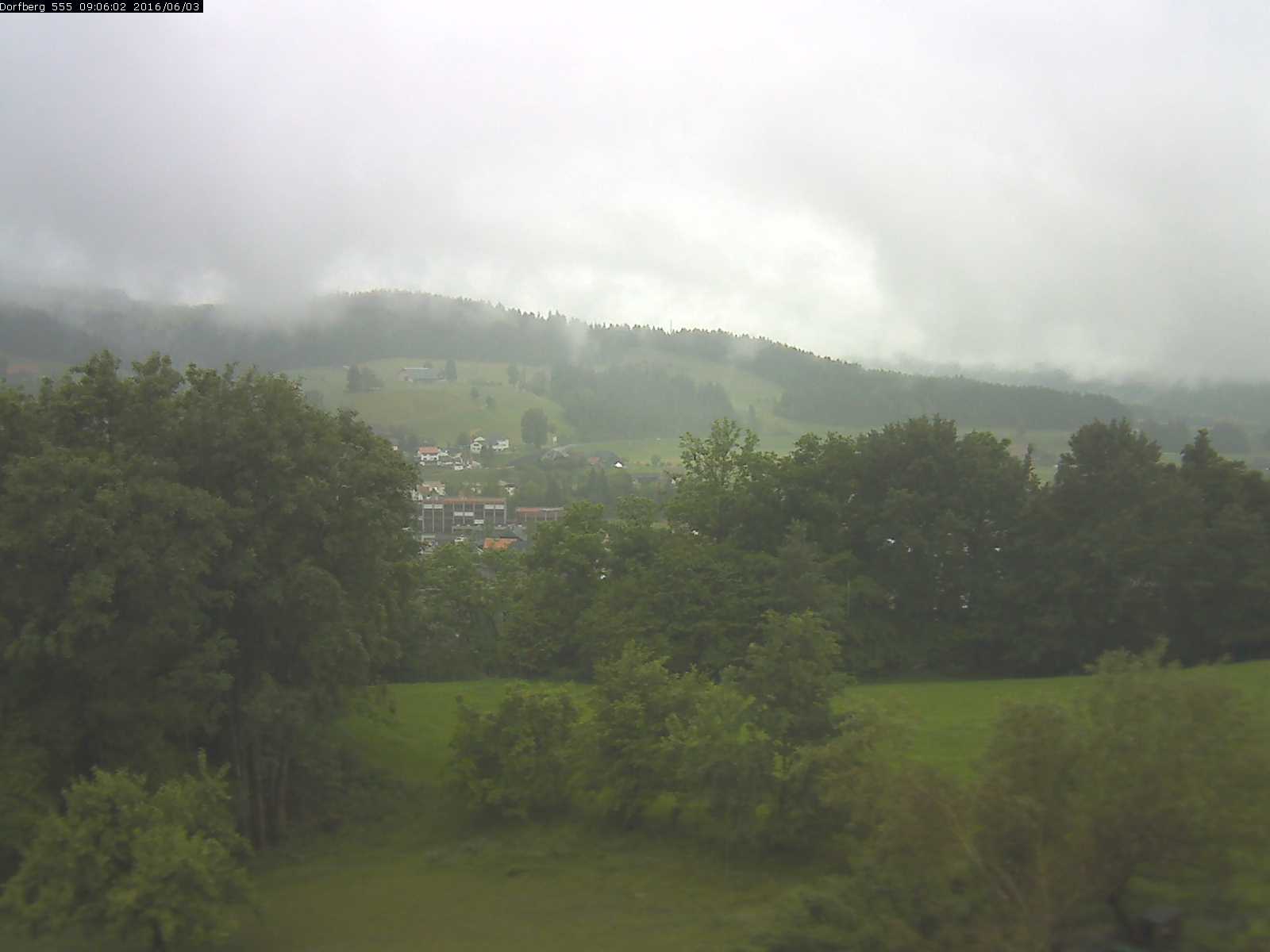 Webcam-Bild: Aussicht vom Dorfberg in Langnau 20160603-090601