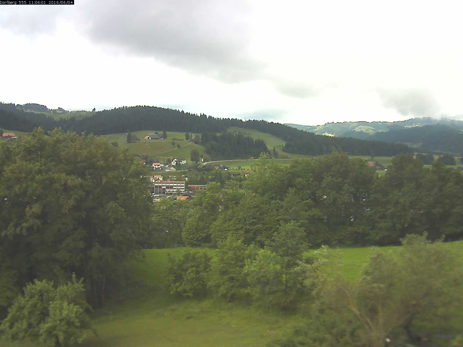 Webcam-Bild: Aussicht vom Dorfberg in Langnau 20160604-110601