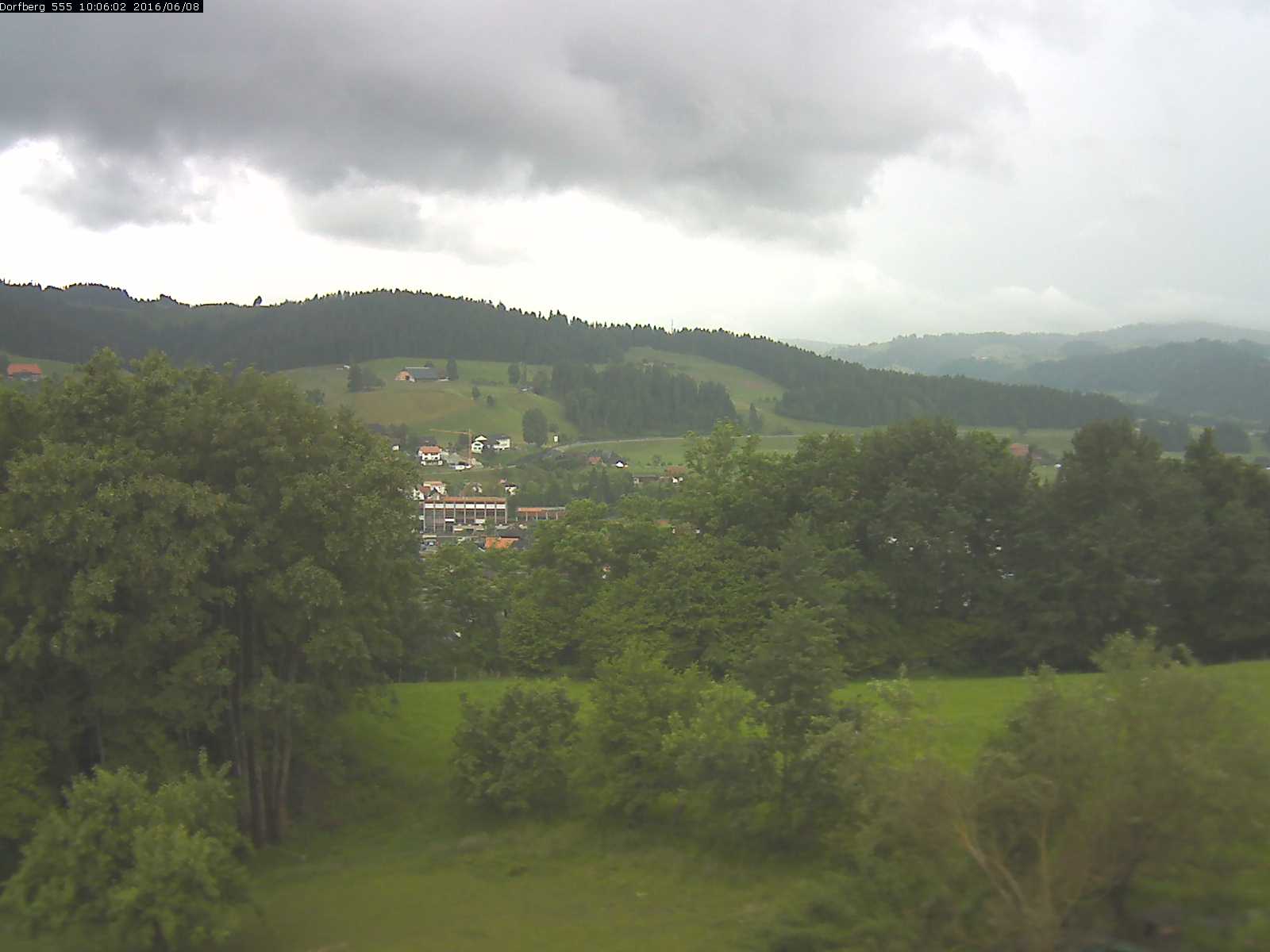 Webcam-Bild: Aussicht vom Dorfberg in Langnau 20160608-100601