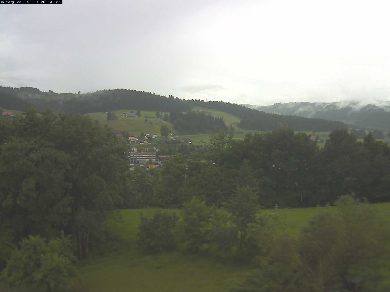 Webcam-Bild: Aussicht vom Dorfberg in Langnau 20160611-140601