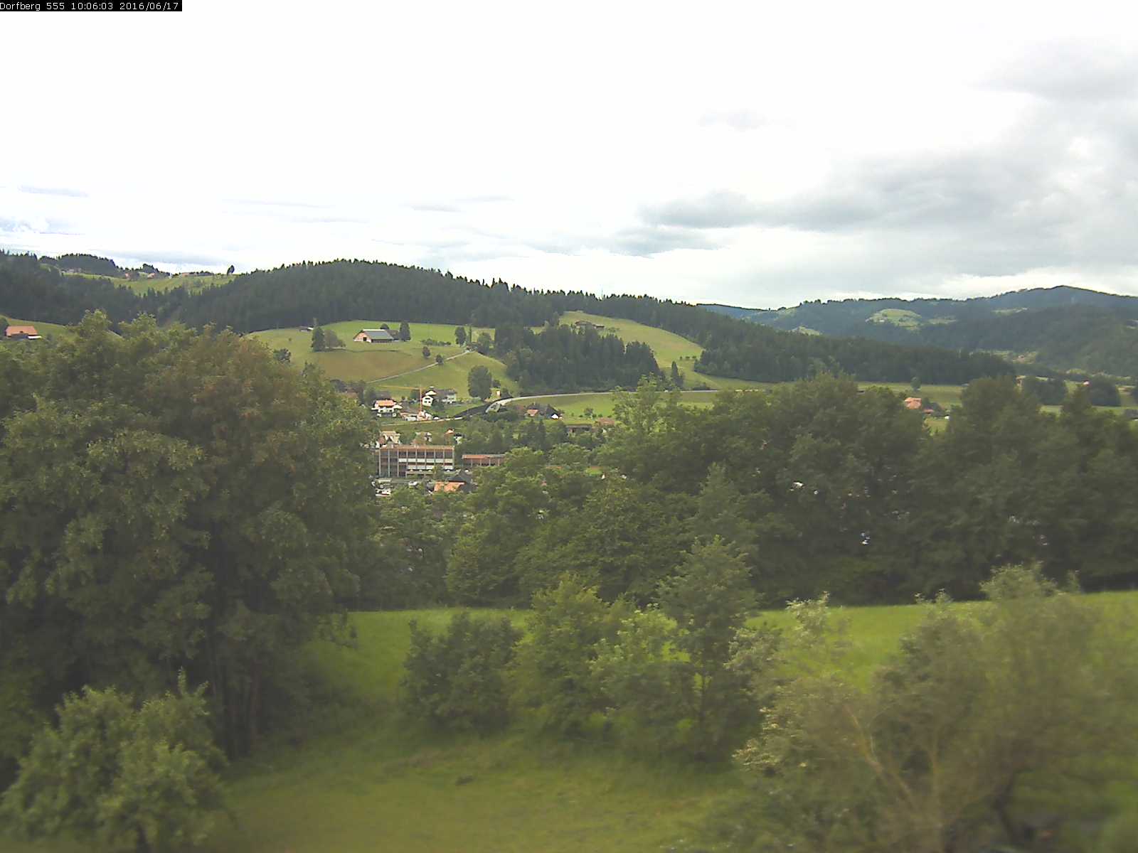 Webcam-Bild: Aussicht vom Dorfberg in Langnau 20160617-100601