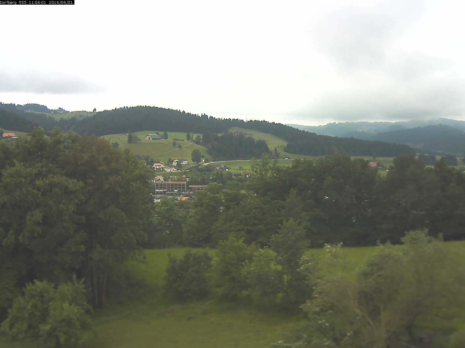 Webcam-Bild: Aussicht vom Dorfberg in Langnau 20160621-110601