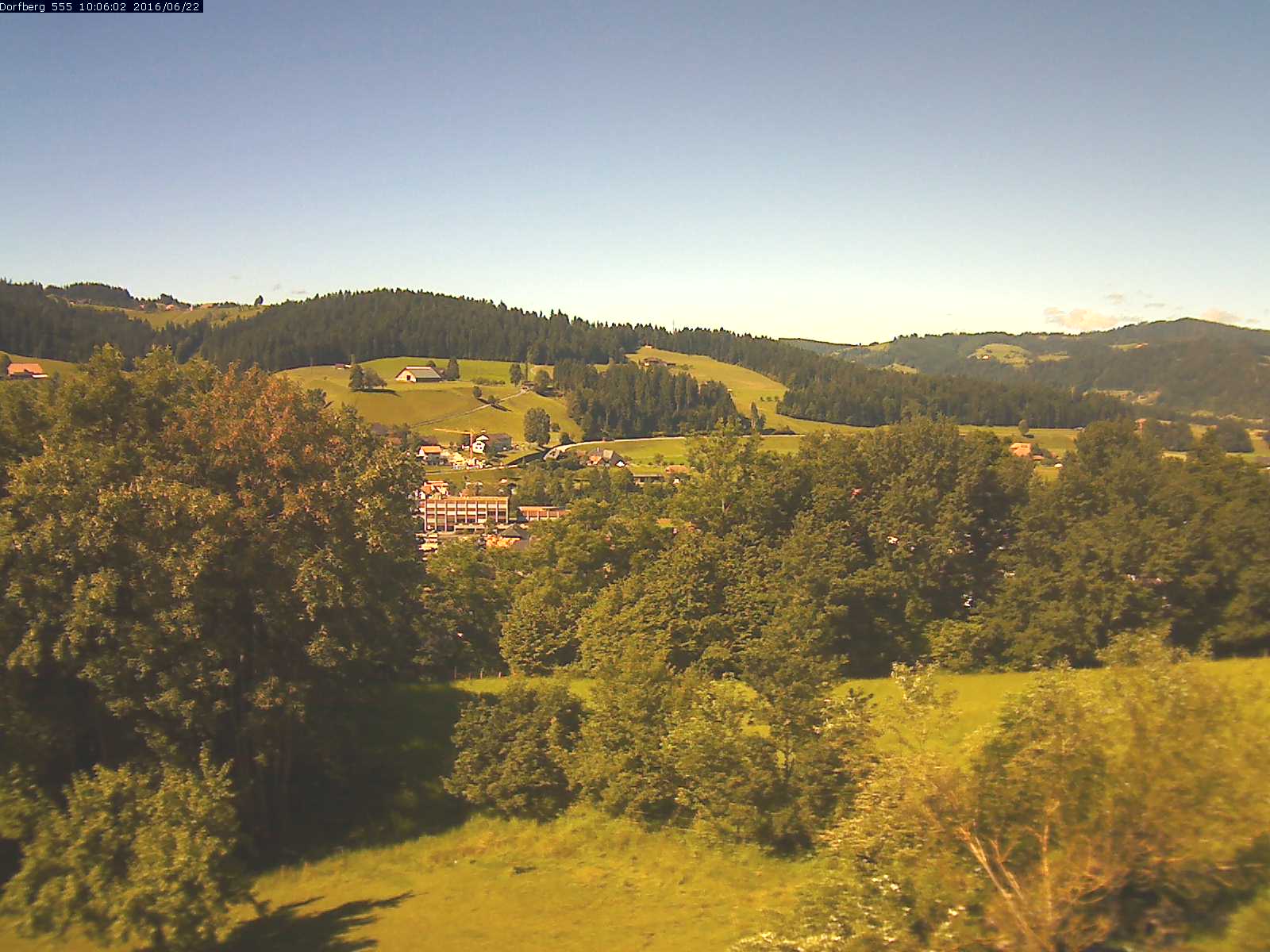 Webcam-Bild: Aussicht vom Dorfberg in Langnau 20160622-100601