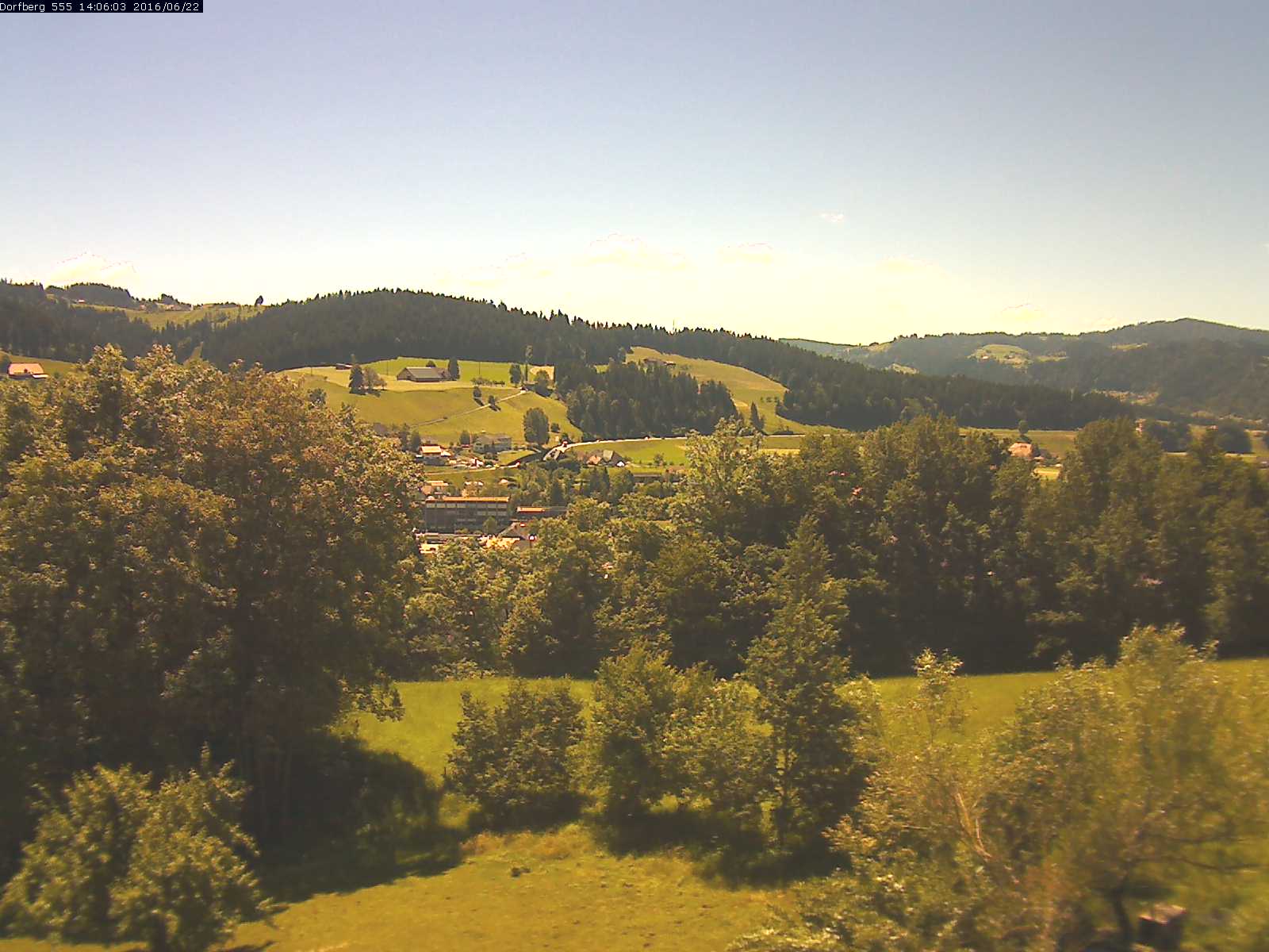Webcam-Bild: Aussicht vom Dorfberg in Langnau 20160622-140602