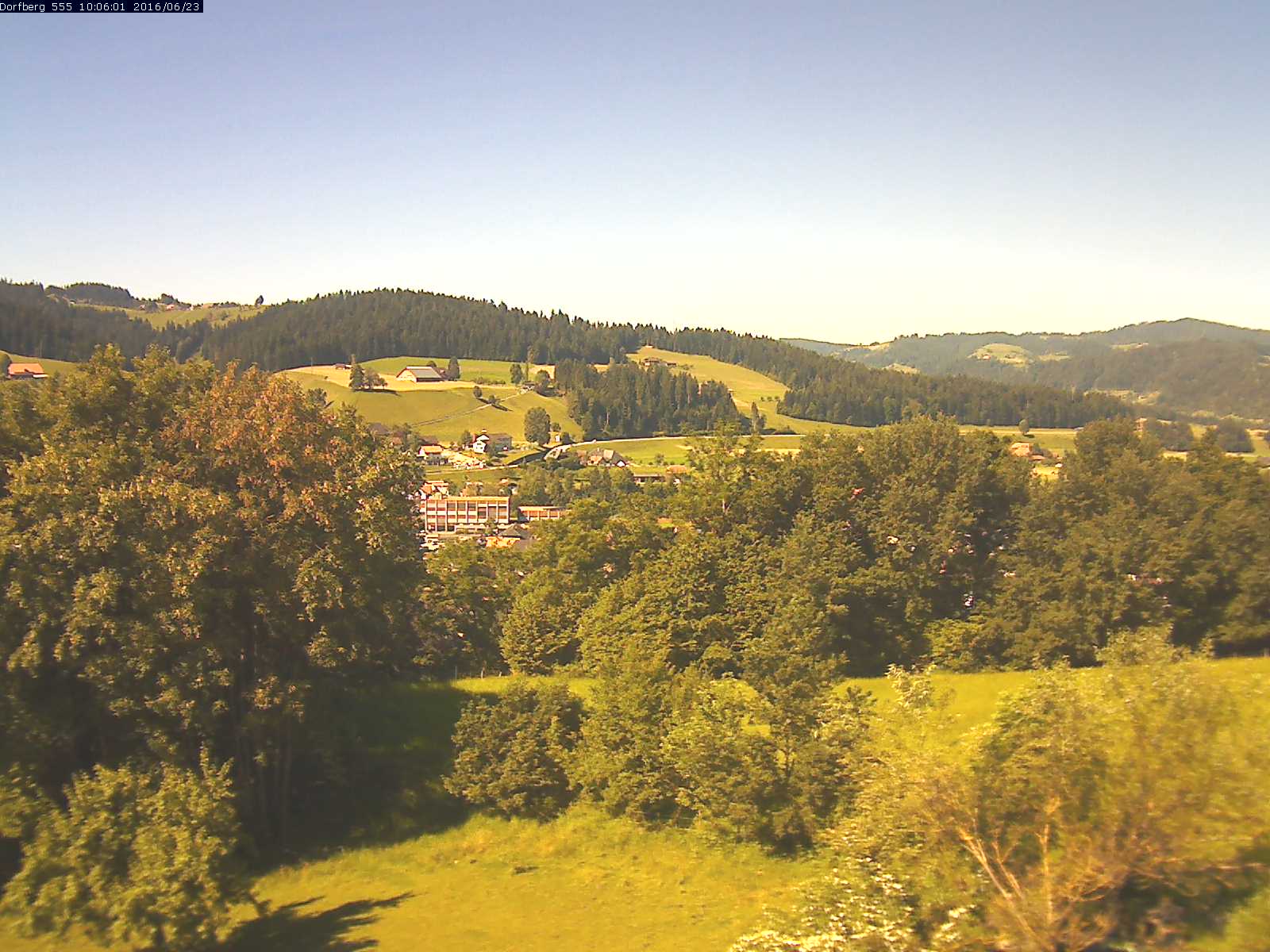 Webcam-Bild: Aussicht vom Dorfberg in Langnau 20160623-100601