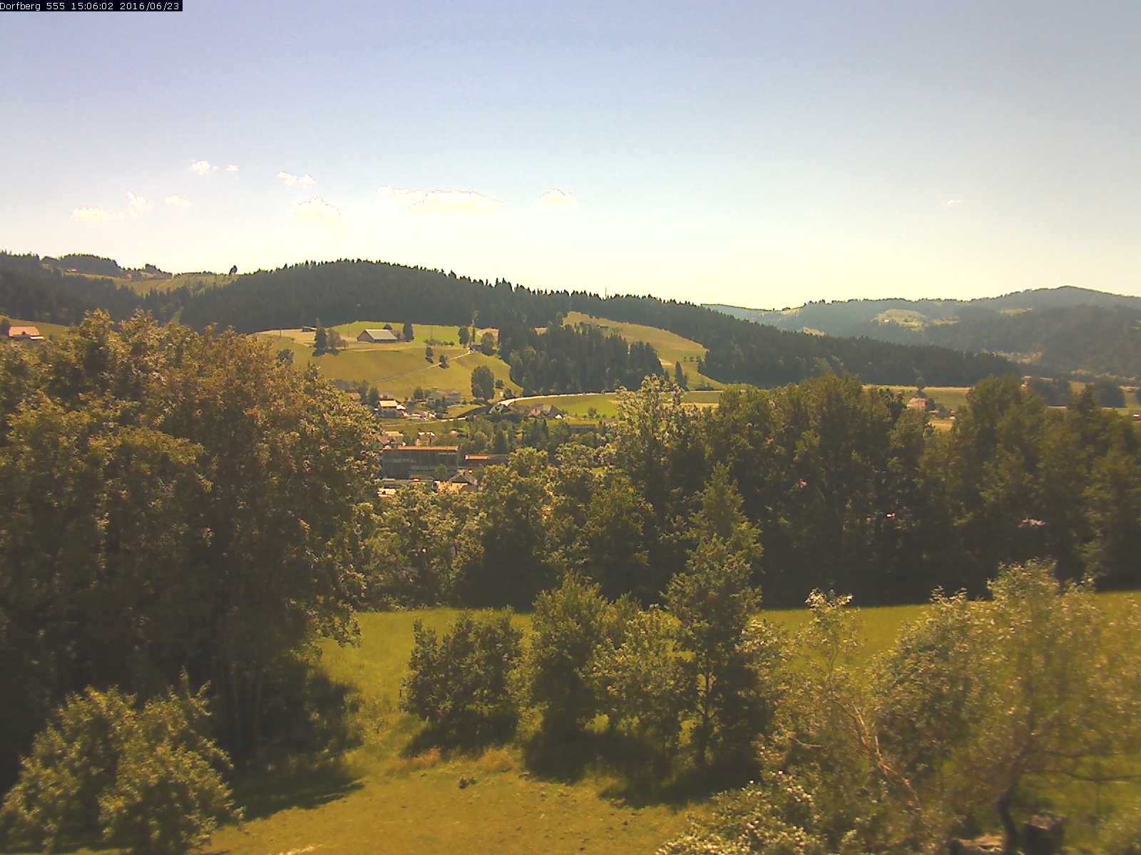 Webcam-Bild: Aussicht vom Dorfberg in Langnau 20160623-150601