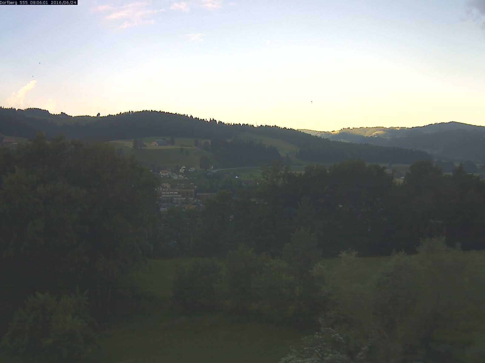 Webcam-Bild: Aussicht vom Dorfberg in Langnau 20160624-080601