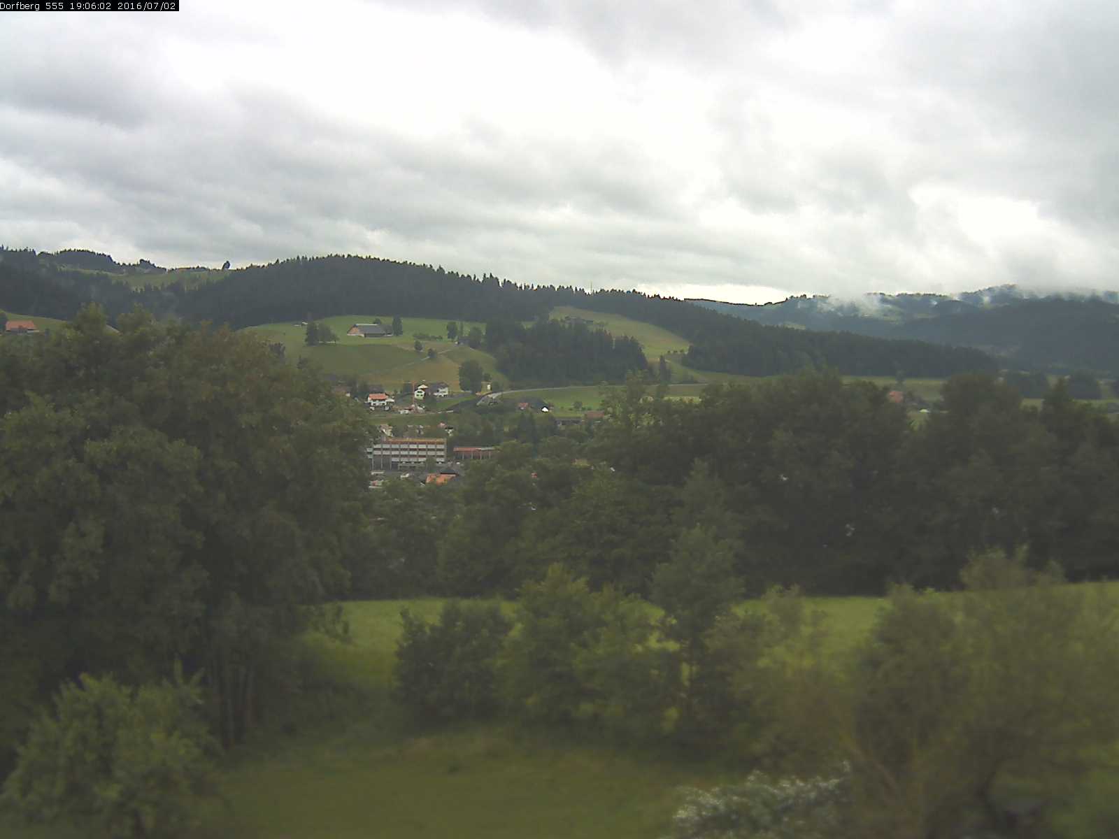Webcam-Bild: Aussicht vom Dorfberg in Langnau 20160702-190601