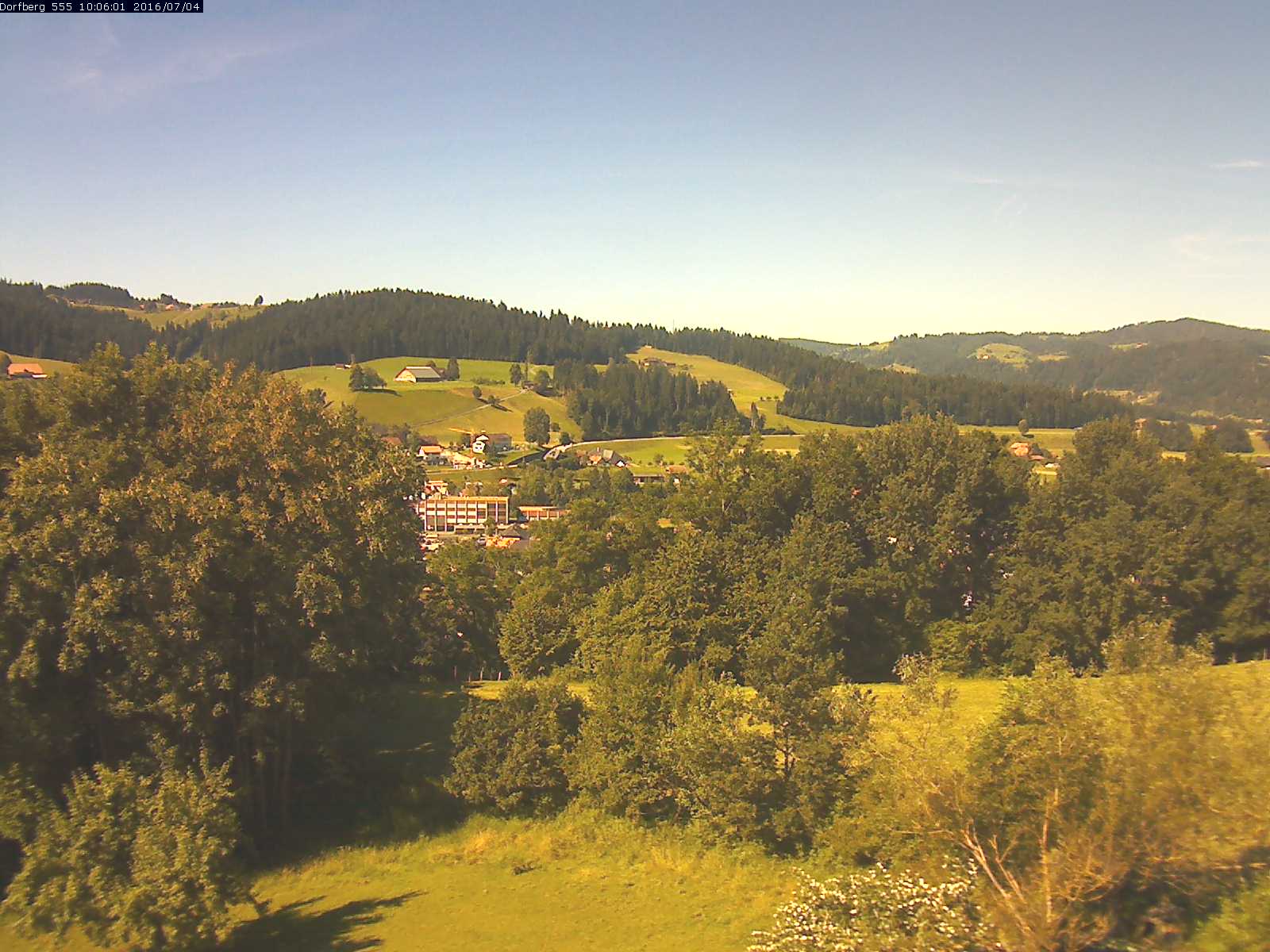 Webcam-Bild: Aussicht vom Dorfberg in Langnau 20160704-100601