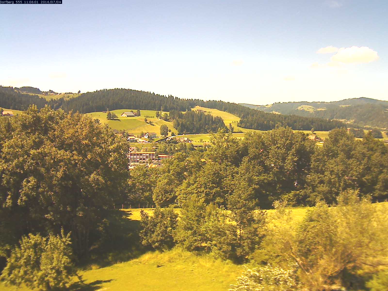 Webcam-Bild: Aussicht vom Dorfberg in Langnau 20160704-110601