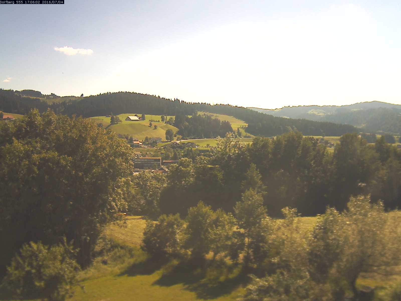 Webcam-Bild: Aussicht vom Dorfberg in Langnau 20160704-170601