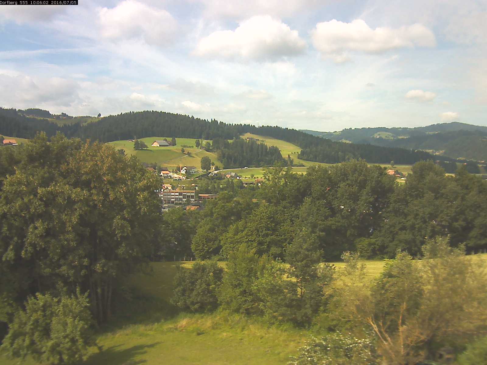 Webcam-Bild: Aussicht vom Dorfberg in Langnau 20160705-100601