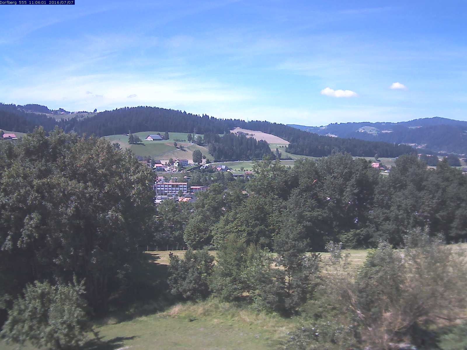 Webcam-Bild: Aussicht vom Dorfberg in Langnau 20160707-110601
