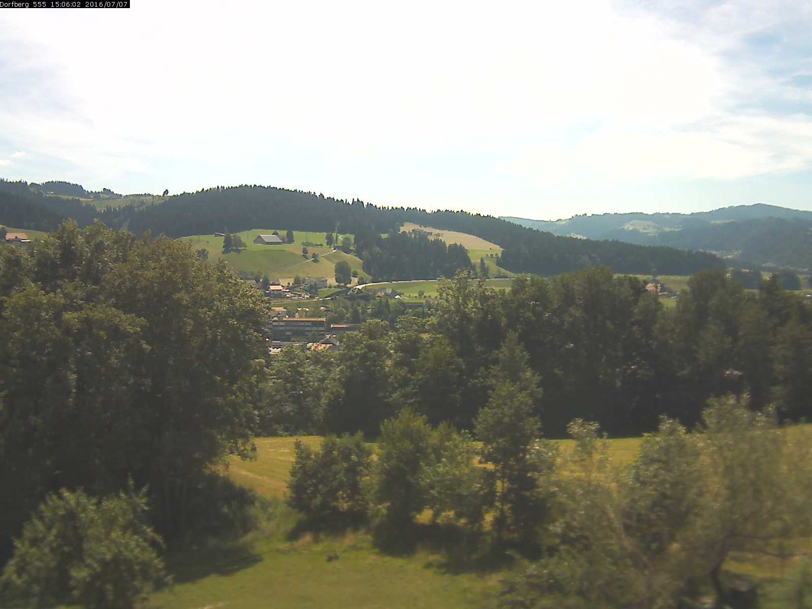Webcam-Bild: Aussicht vom Dorfberg in Langnau 20160707-150601