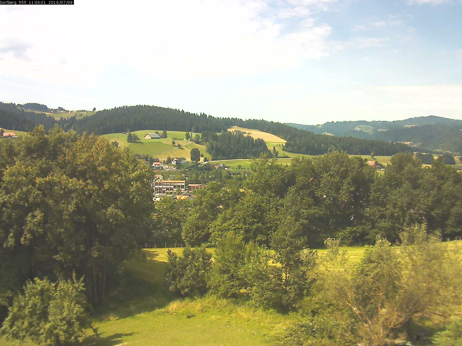 Webcam-Bild: Aussicht vom Dorfberg in Langnau 20160708-110601