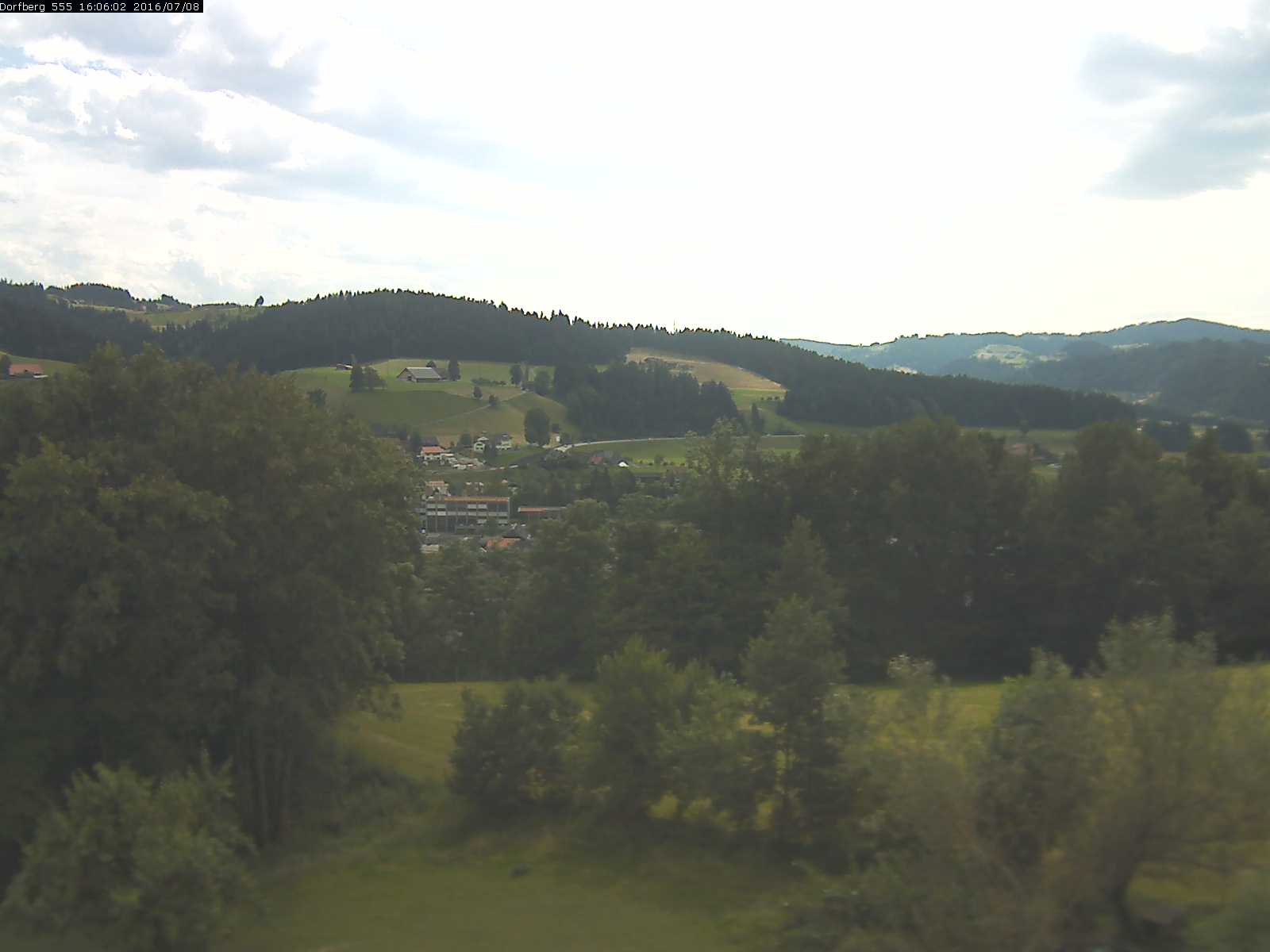 Webcam-Bild: Aussicht vom Dorfberg in Langnau 20160708-160601
