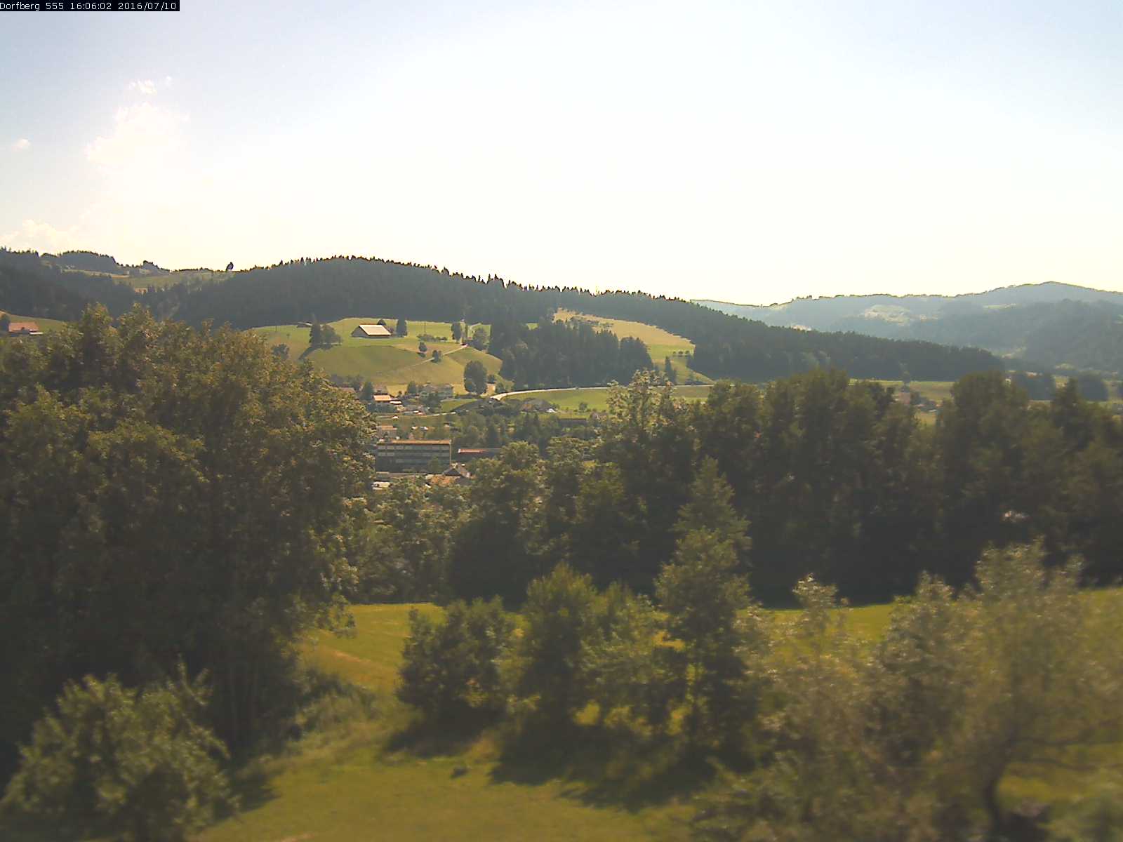 Webcam-Bild: Aussicht vom Dorfberg in Langnau 20160710-160601