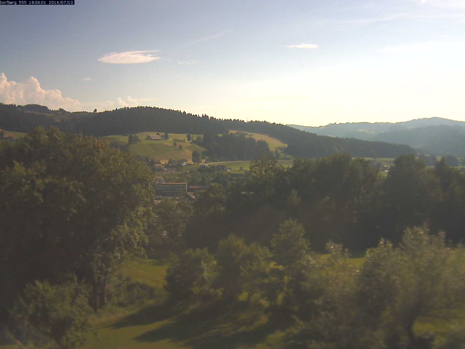Webcam-Bild: Aussicht vom Dorfberg in Langnau 20160710-180601