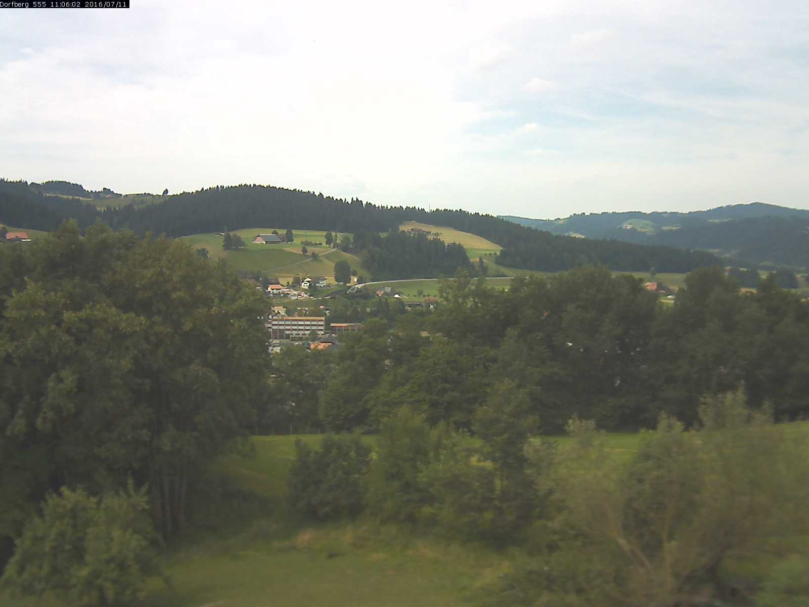 Webcam-Bild: Aussicht vom Dorfberg in Langnau 20160711-110601