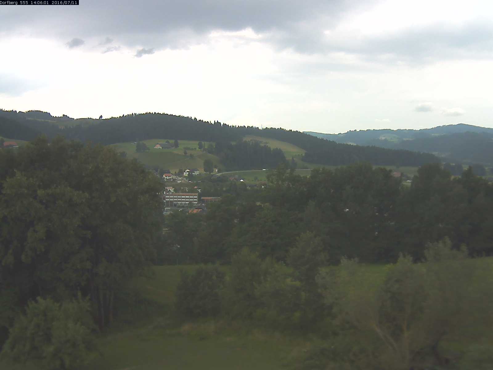 Webcam-Bild: Aussicht vom Dorfberg in Langnau 20160711-140601