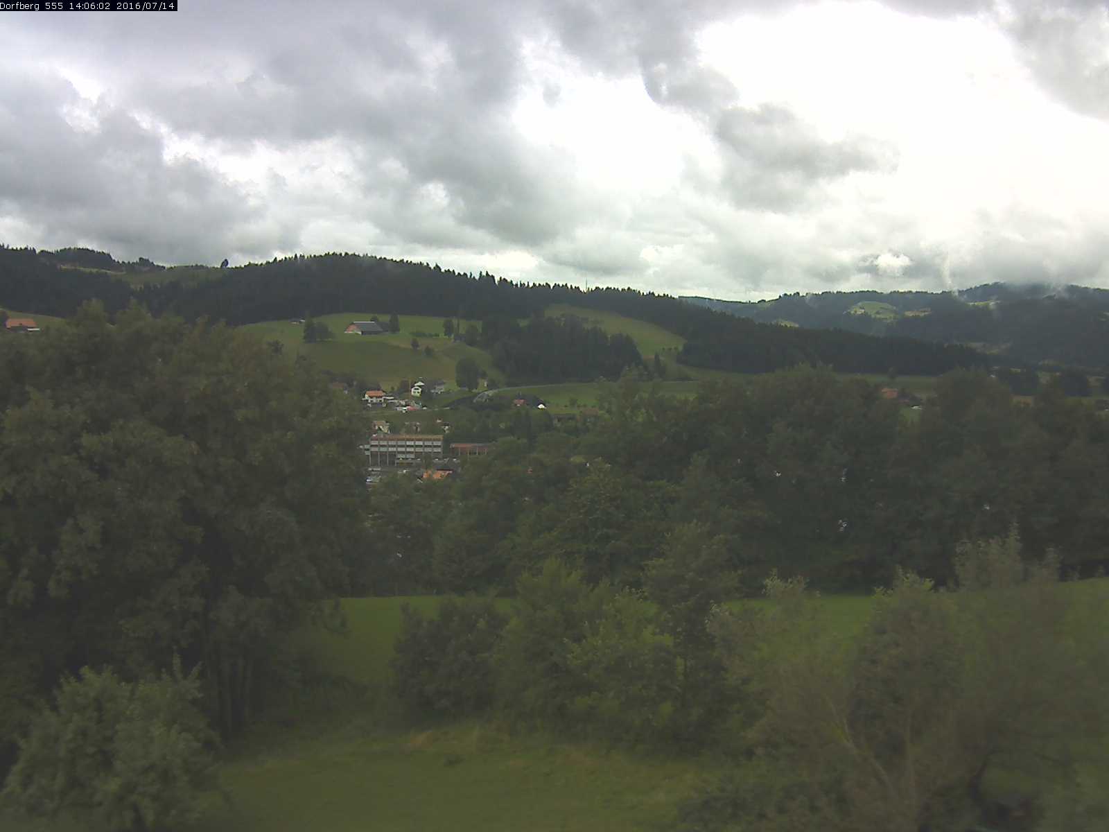 Webcam-Bild: Aussicht vom Dorfberg in Langnau 20160714-140601