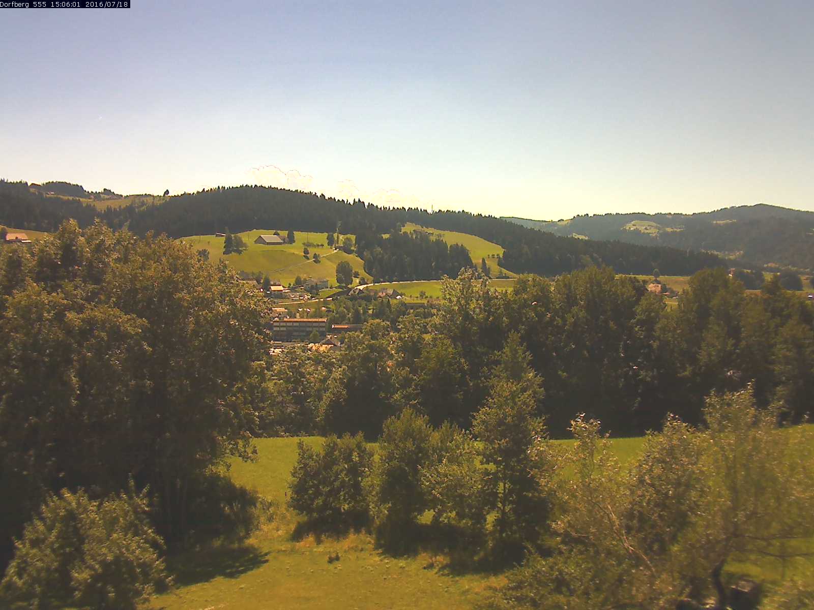 Webcam-Bild: Aussicht vom Dorfberg in Langnau 20160718-150601
