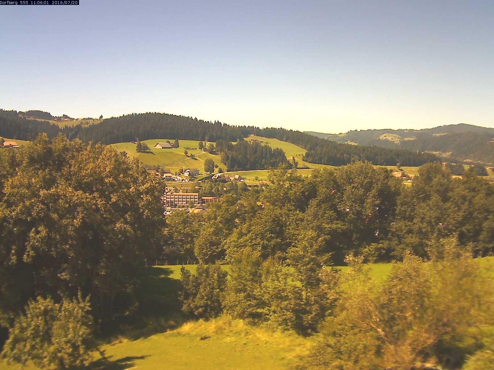 Webcam-Bild: Aussicht vom Dorfberg in Langnau 20160720-110601