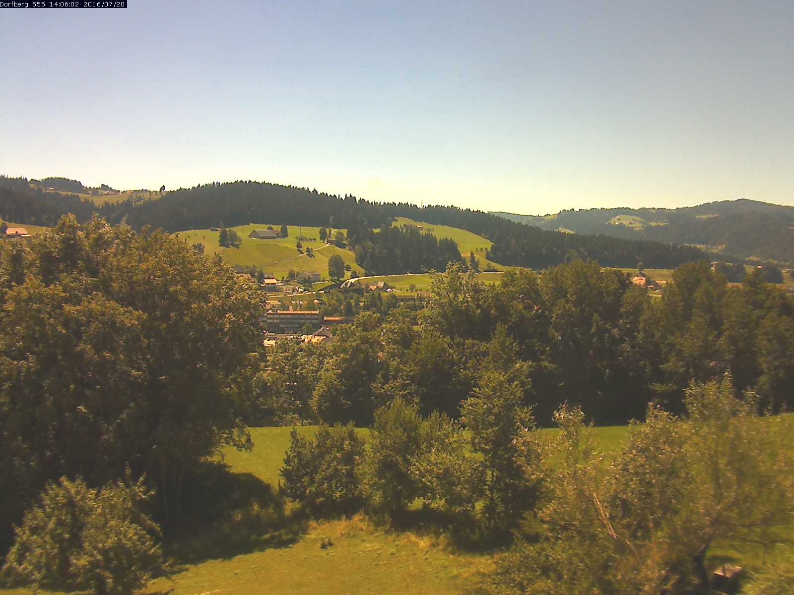 Webcam-Bild: Aussicht vom Dorfberg in Langnau 20160720-140601