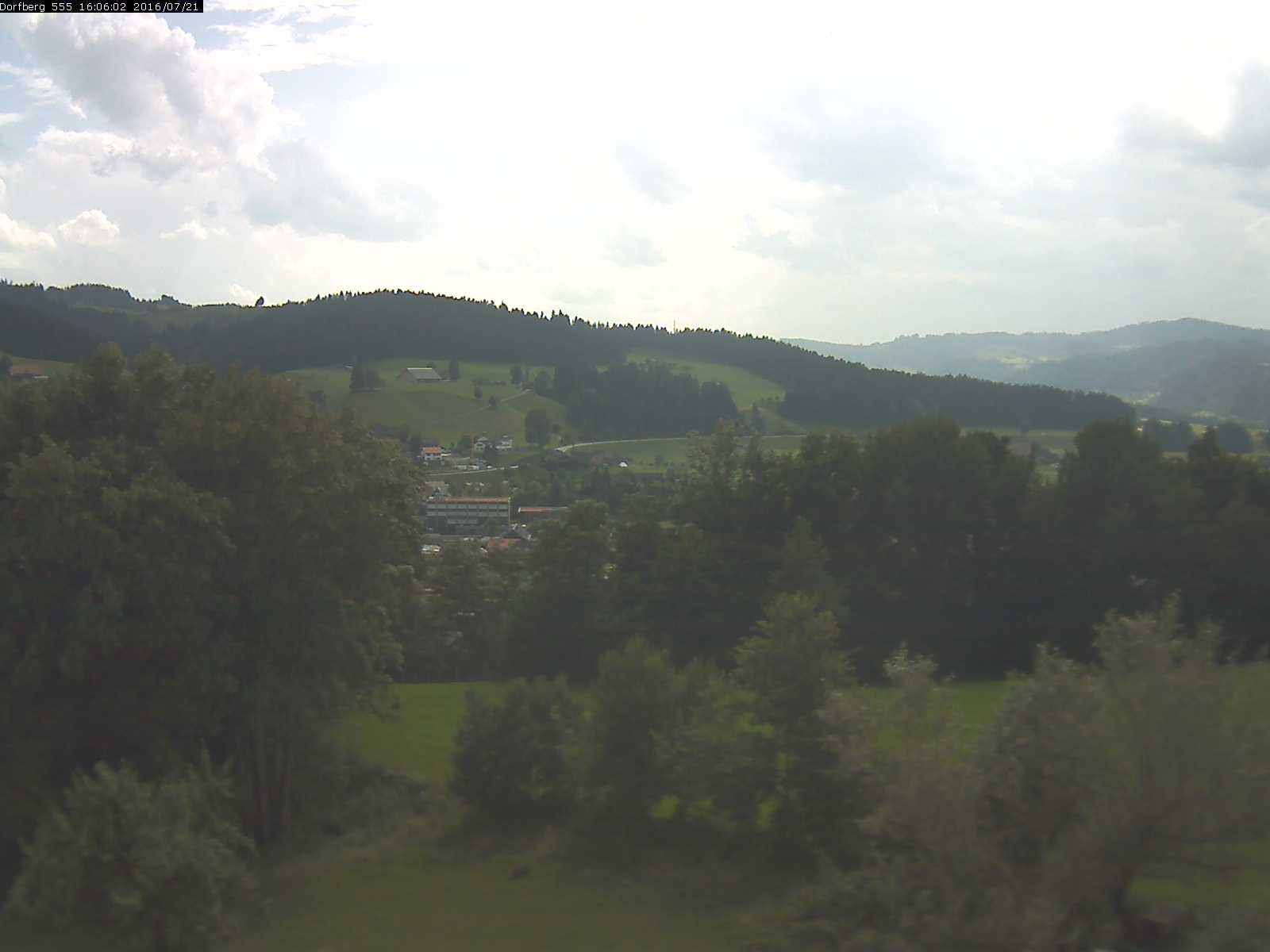 Webcam-Bild: Aussicht vom Dorfberg in Langnau 20160721-160601