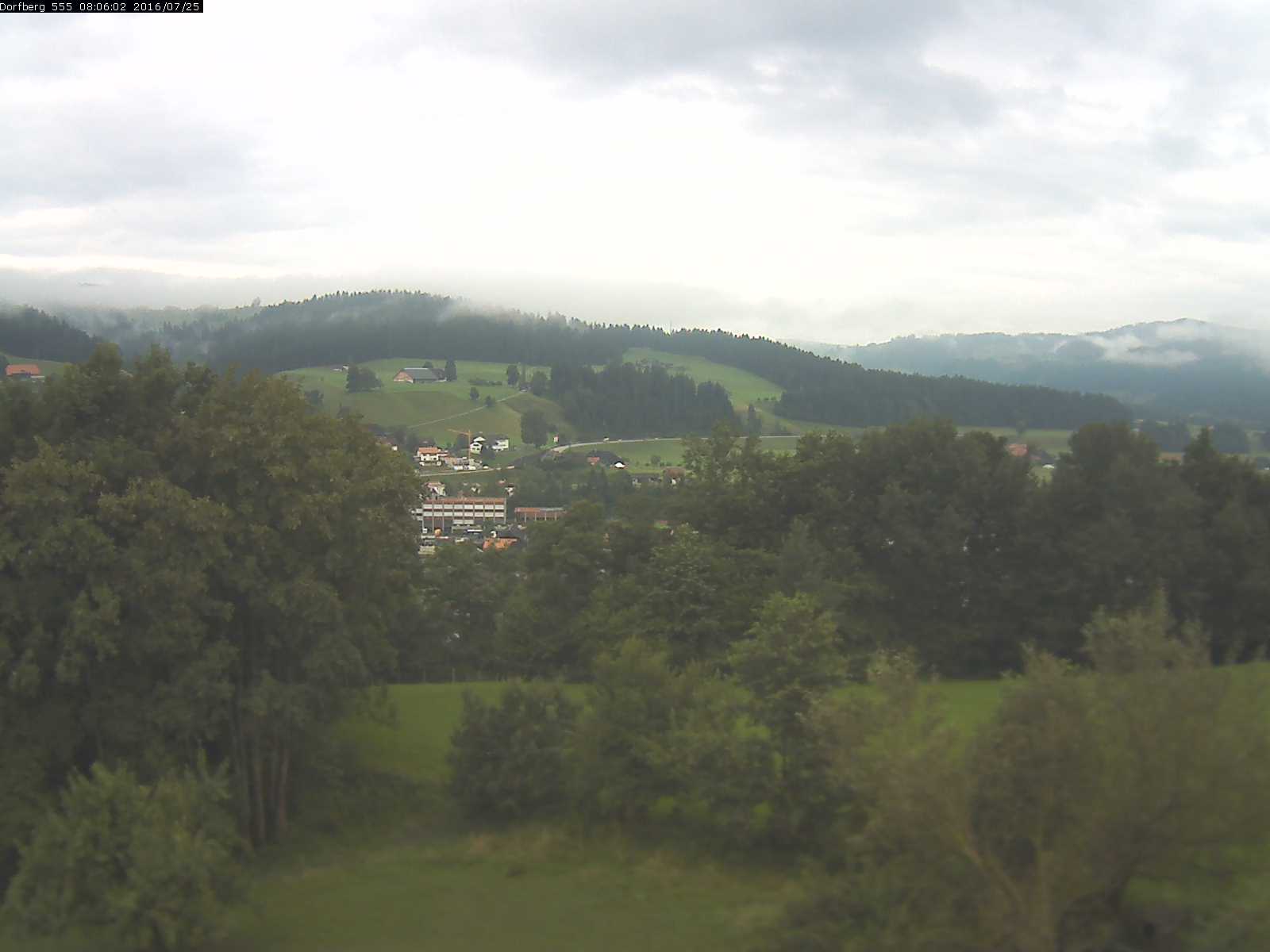 Webcam-Bild: Aussicht vom Dorfberg in Langnau 20160725-080601