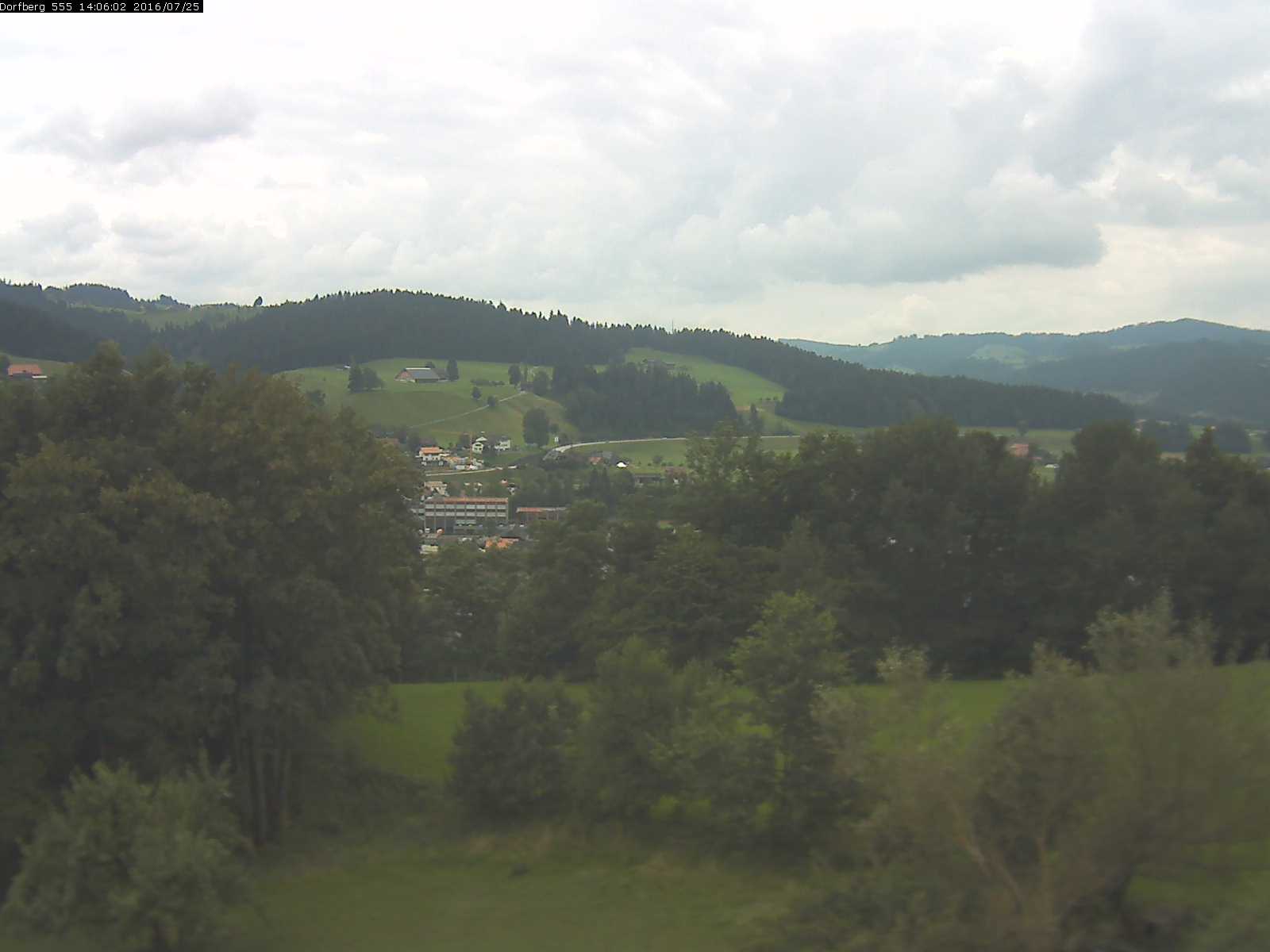 Webcam-Bild: Aussicht vom Dorfberg in Langnau 20160725-140601