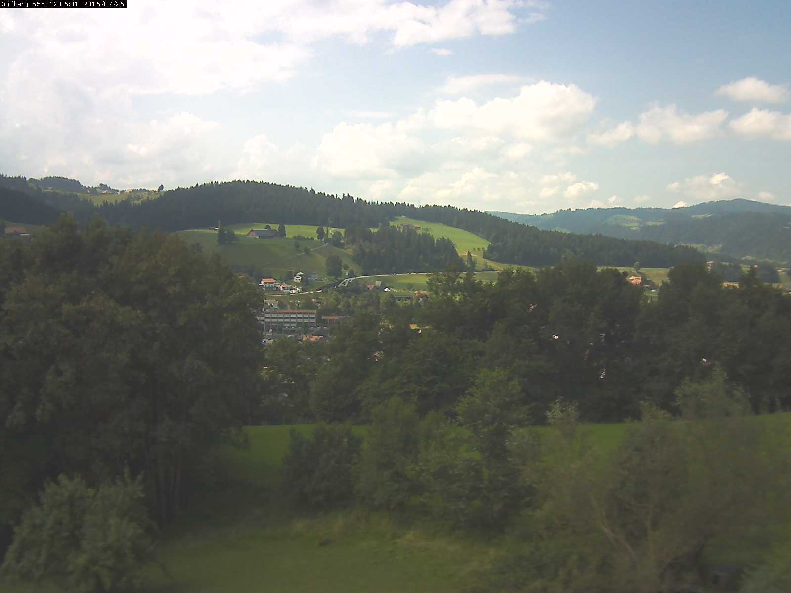 Webcam-Bild: Aussicht vom Dorfberg in Langnau 20160726-120601
